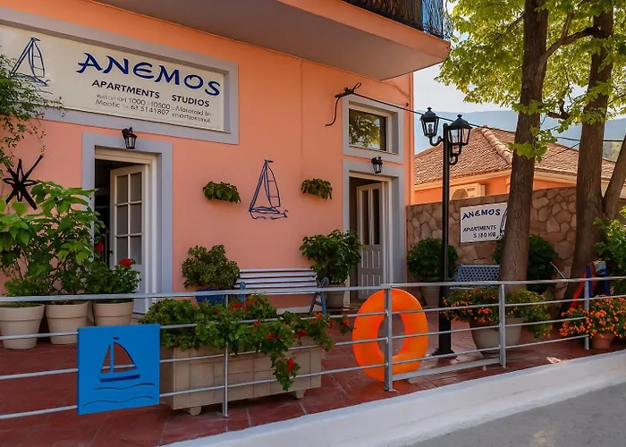 Anemos & Apart Otel Poros (Kefalonia)