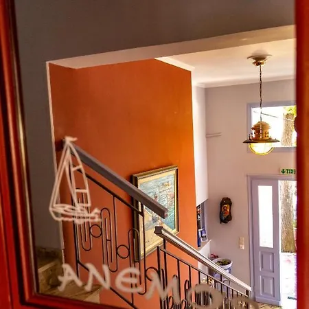 Anemos & Lägenhetshotell Poros (Kefalonia)