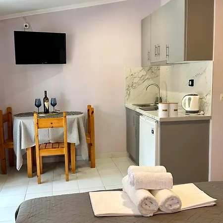 Aparthotel Anemos & 2*