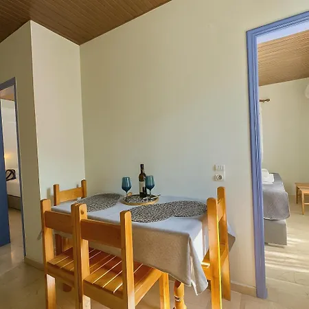 Lägenhetshotell Anemos & Poros (Kefalonia)