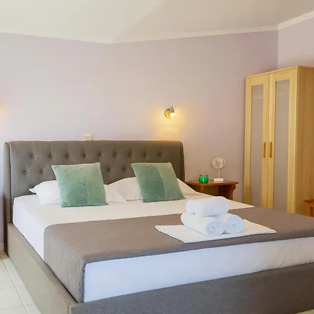 Anemos & Aparthotel Poros (Kefalonia)
