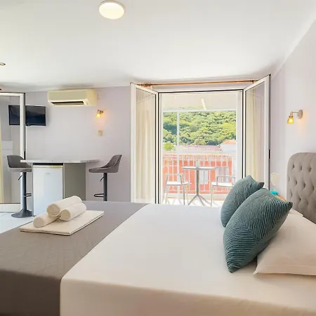 Anemos & Apartmanhotel 3*