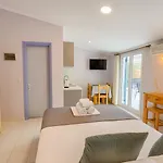 מלון דירות Anemos & 3*